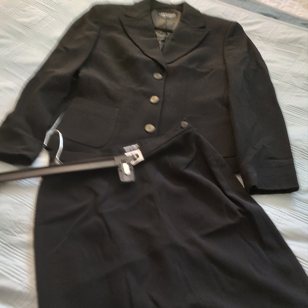 GIORGIO ARMANI women's power vintage suit